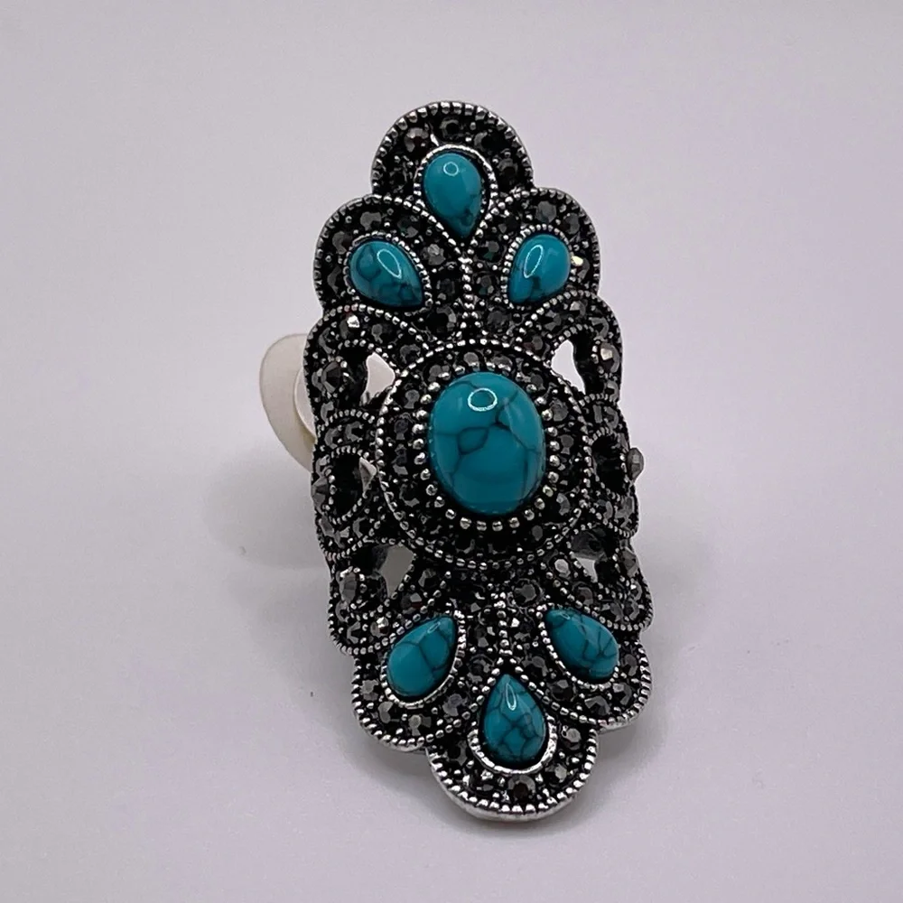 Silver toned BOHO peacock ring with Faux Turquoise Stones - Size 8